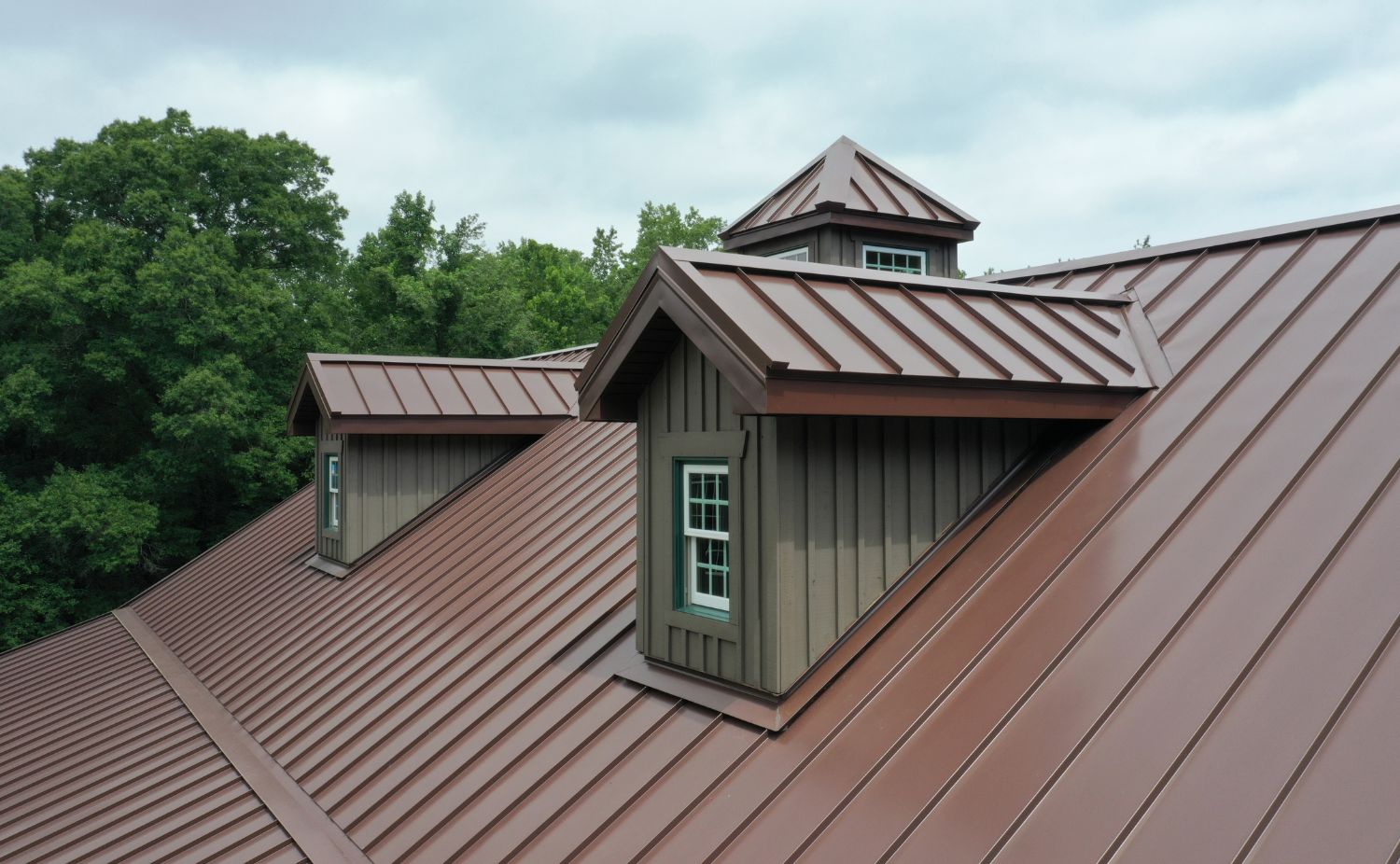 11 Pros & Cons of Metal Roofs