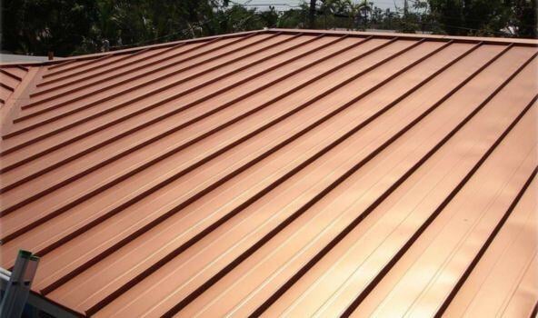 Metal roof on a Chicago commercial building.